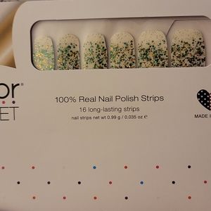 Color street "total celt-down " st Patrick day set